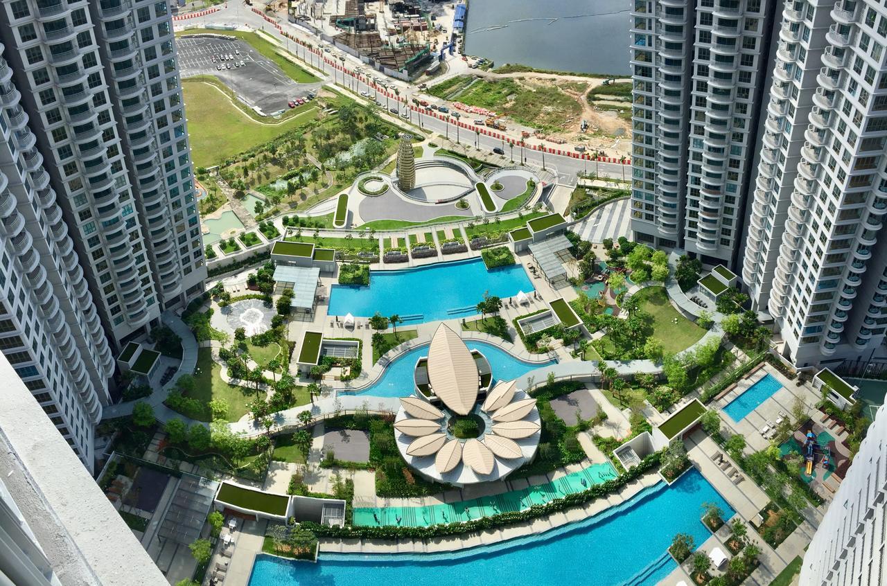 Teega Suites @ Ph Нусаяя Екстер'єр фото